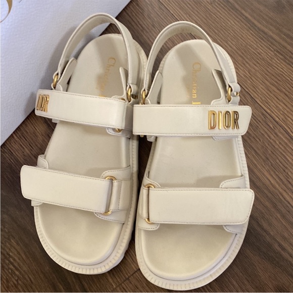 Dioract Sandals - Picture 2 of 8